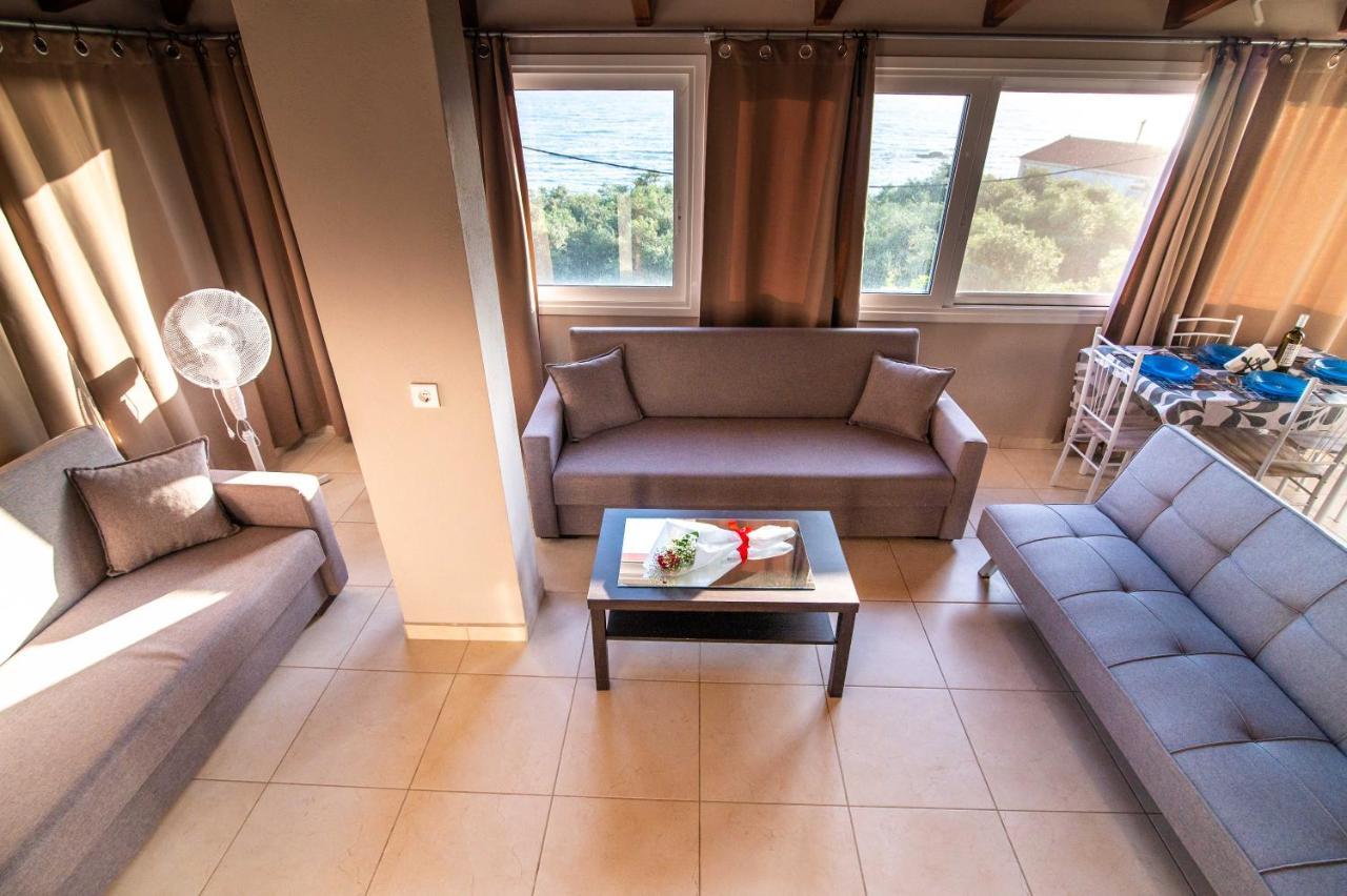 The Happiness Of Vangelis Paralia Vrachou Exterior photo