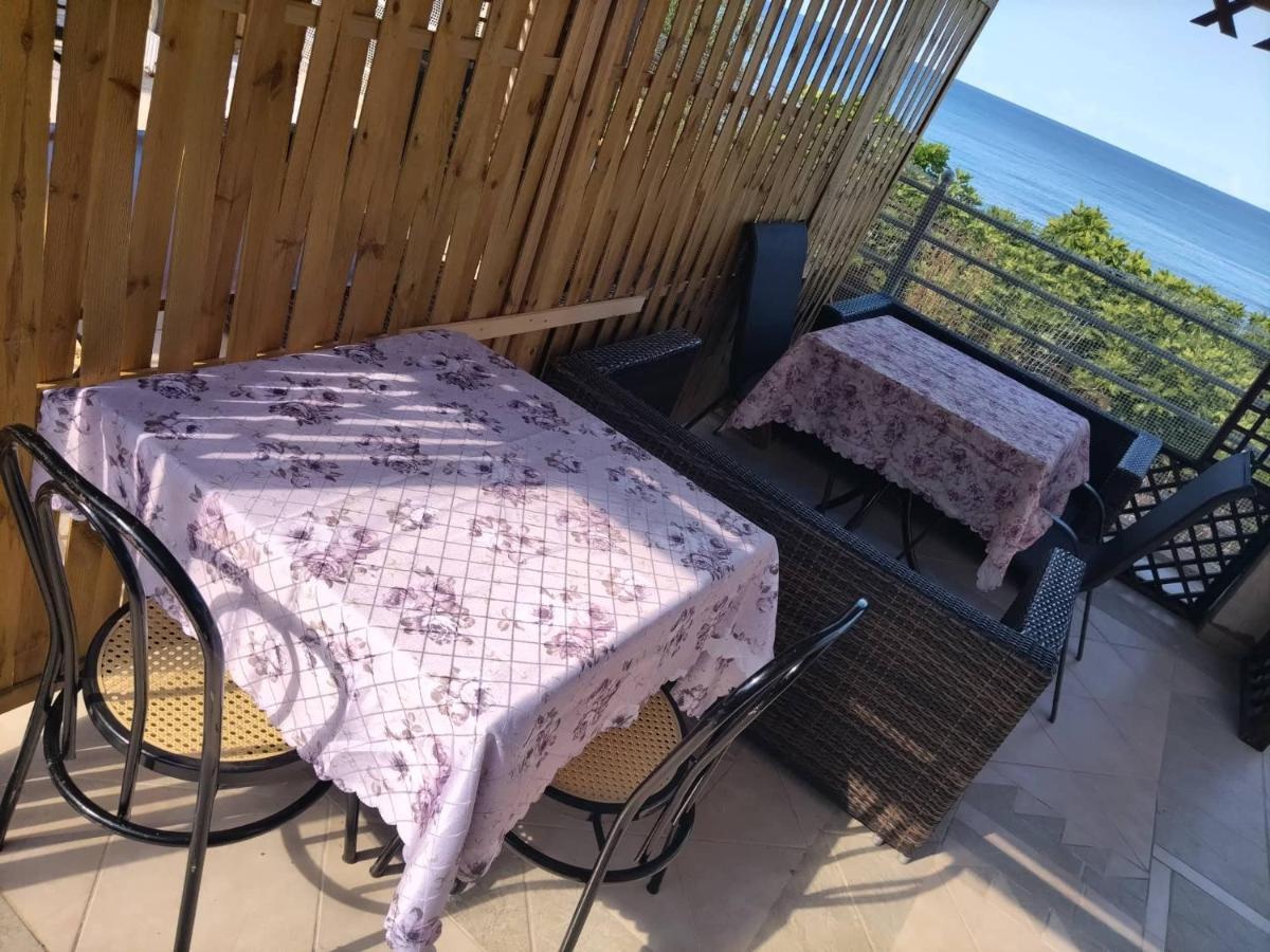 The Happiness Of Vangelis Paralia Vrachou Exterior photo