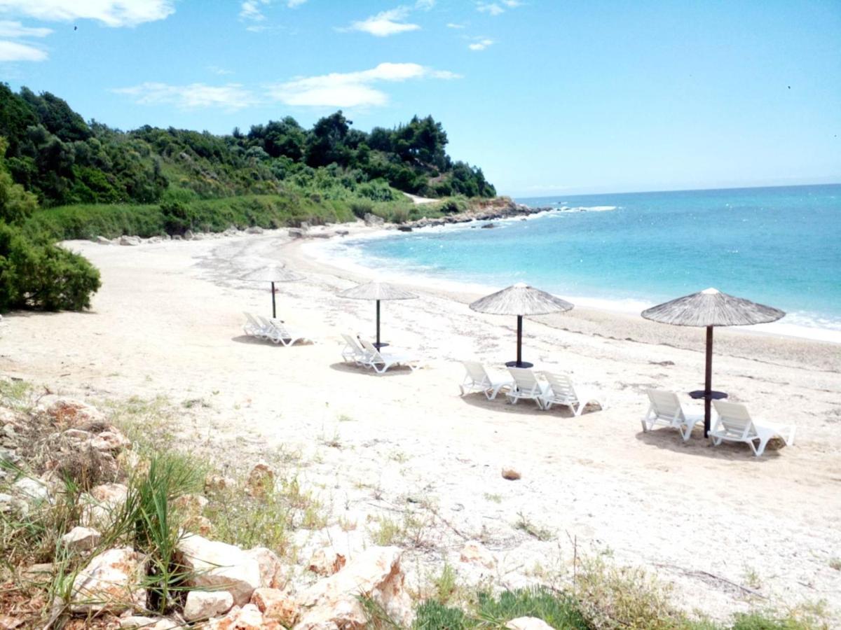 The Happiness Of Vangelis Paralia Vrachou Exterior photo